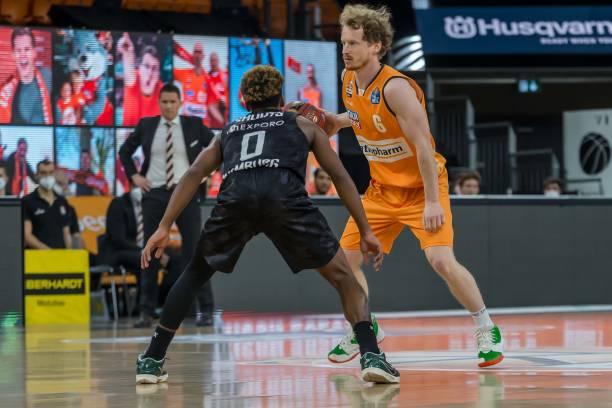 终身名誉主 终身名誉主